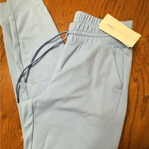 Yogalicious Polarlux Maya Illusion Jogger Light Blue Size Small. $78
